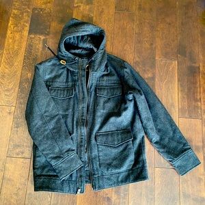 M’s Prana Wool overcoat with quilted liner and hood.